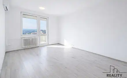 Prodej bytu 3+1 70 m², Sokolovská, Znojmo
