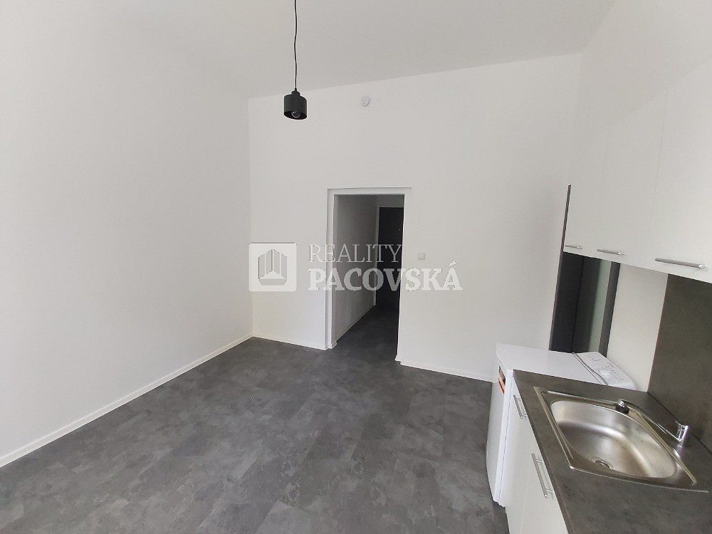 Pronájem bytu 2+kk 40 m² – pohled 5