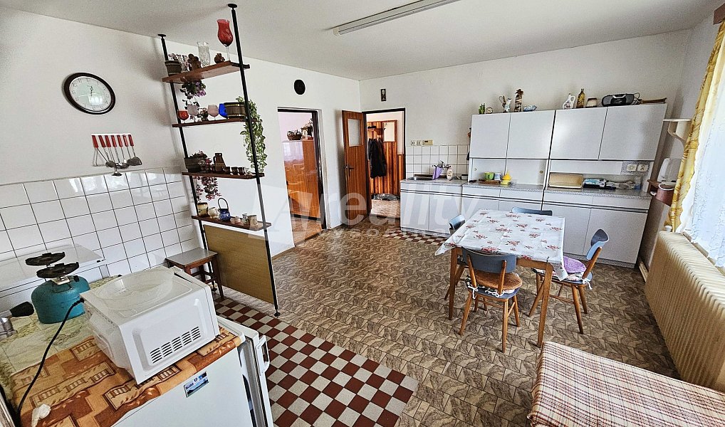 Prodej domu 310 m² s pozemkem 2 061 m², Kamenice – náhled fotky 10