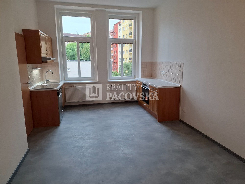 Pronájem bytu 2+kk 65 m² – fotografie 3