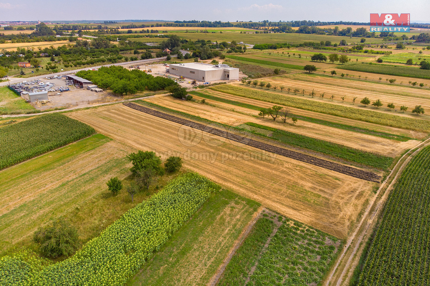 Prodej pole 2 005 m²