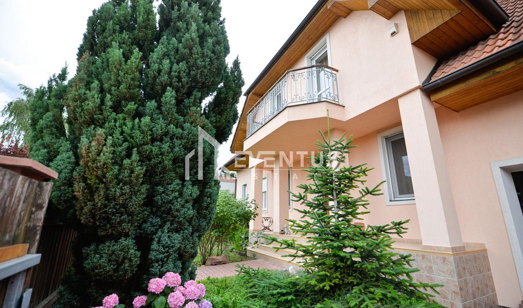 Prodej domu 300 m² s pozemkem 803 m², Praha – náhled fotky 4