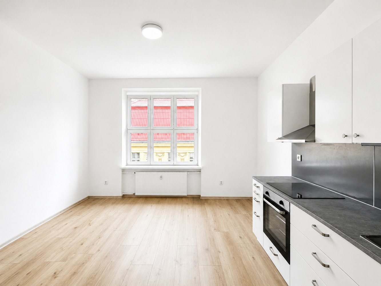 Pronájem bytu 1+kk 19 m² - Widok 3