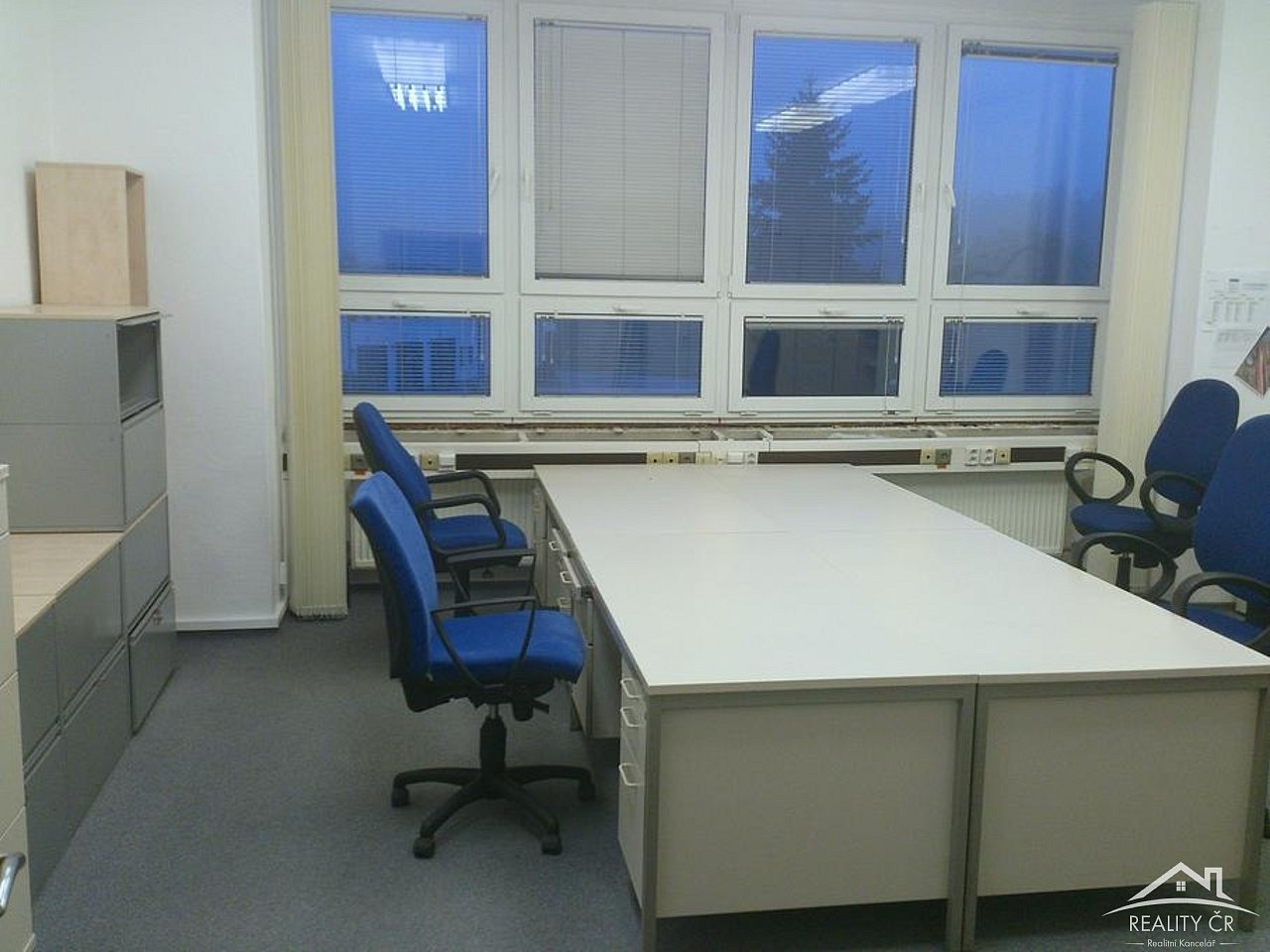 Pronájem kanceláře 907 m² – fotografie 5