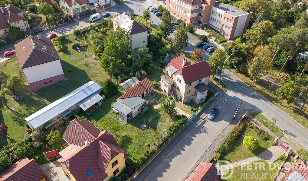 Prodej domu 161 m² s pozemkem 1 027 m², Úvaly – náhled fotky 2