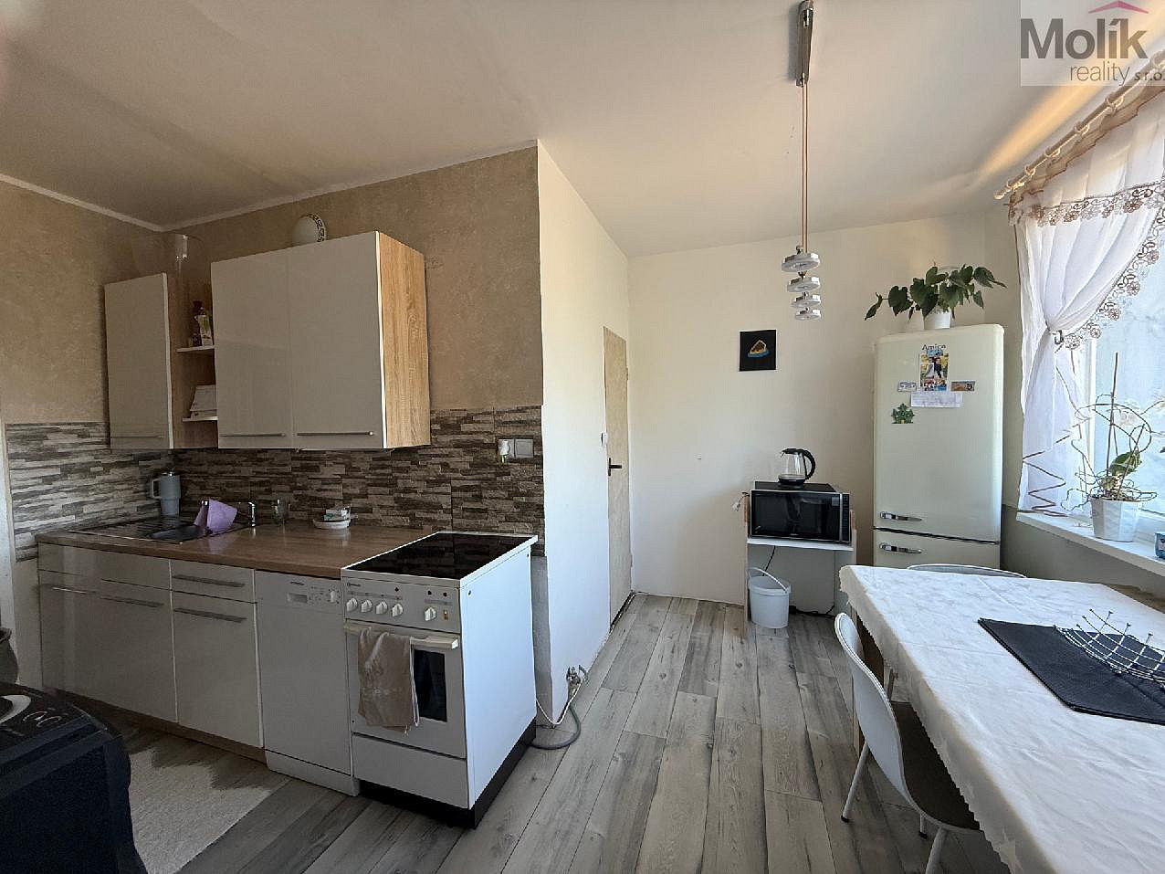 Pronájem bytu 2+1 65 m² – fotografie 3