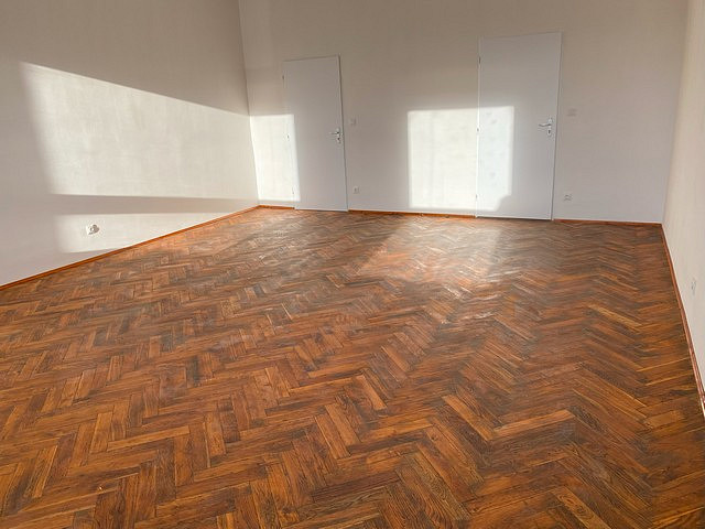 Pronájem kanceláře 220 m² – fotografie 2