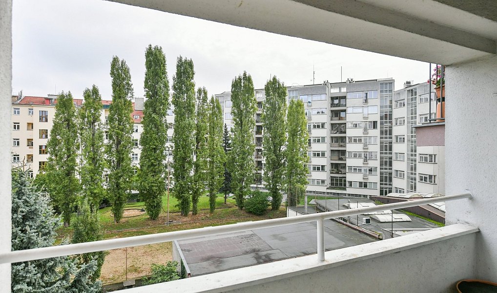 Pronájem bytu 2+1 74 m², Praha – náhled fotky 17
