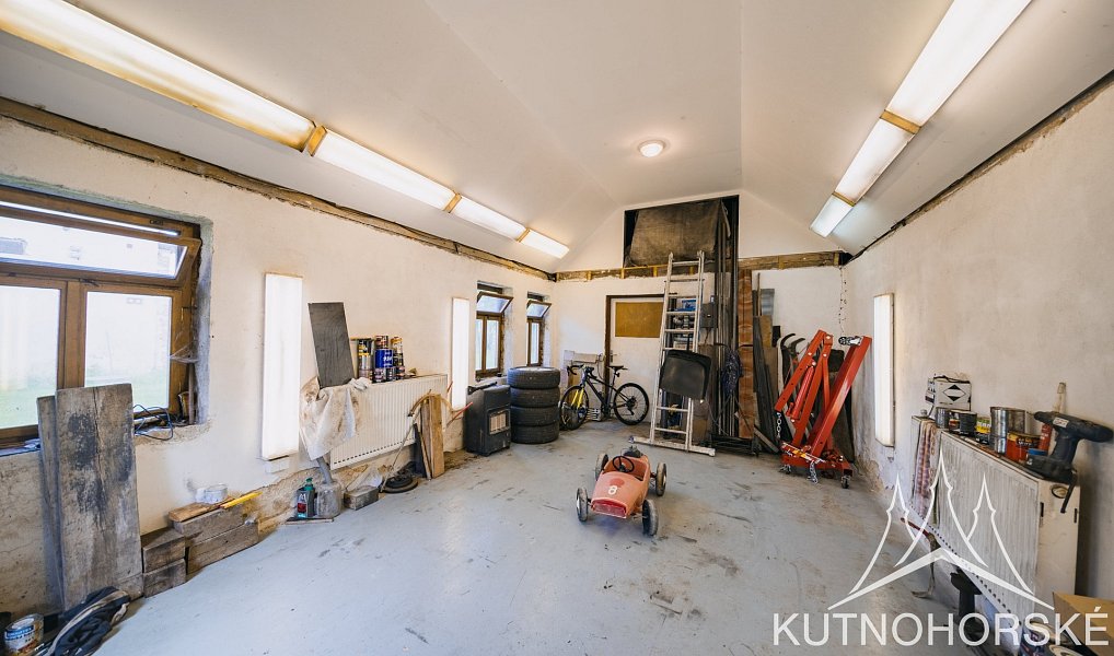 Prodej domu 414 m² s pozemkem 1 000 m², Velenka – náhled fotky 34