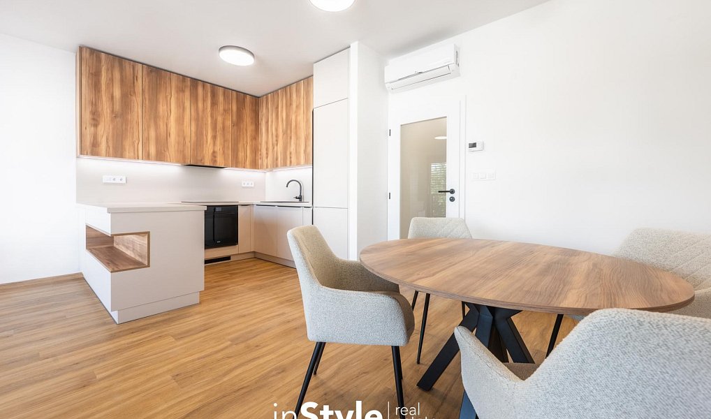 Pronájem bytu 3+kk 81 m², Uherské Hradiště – náhled fotky 3