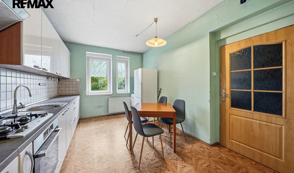 Prodej domu 100 m² s pozemkem 272 m², Chomutov – náhled fotky 9