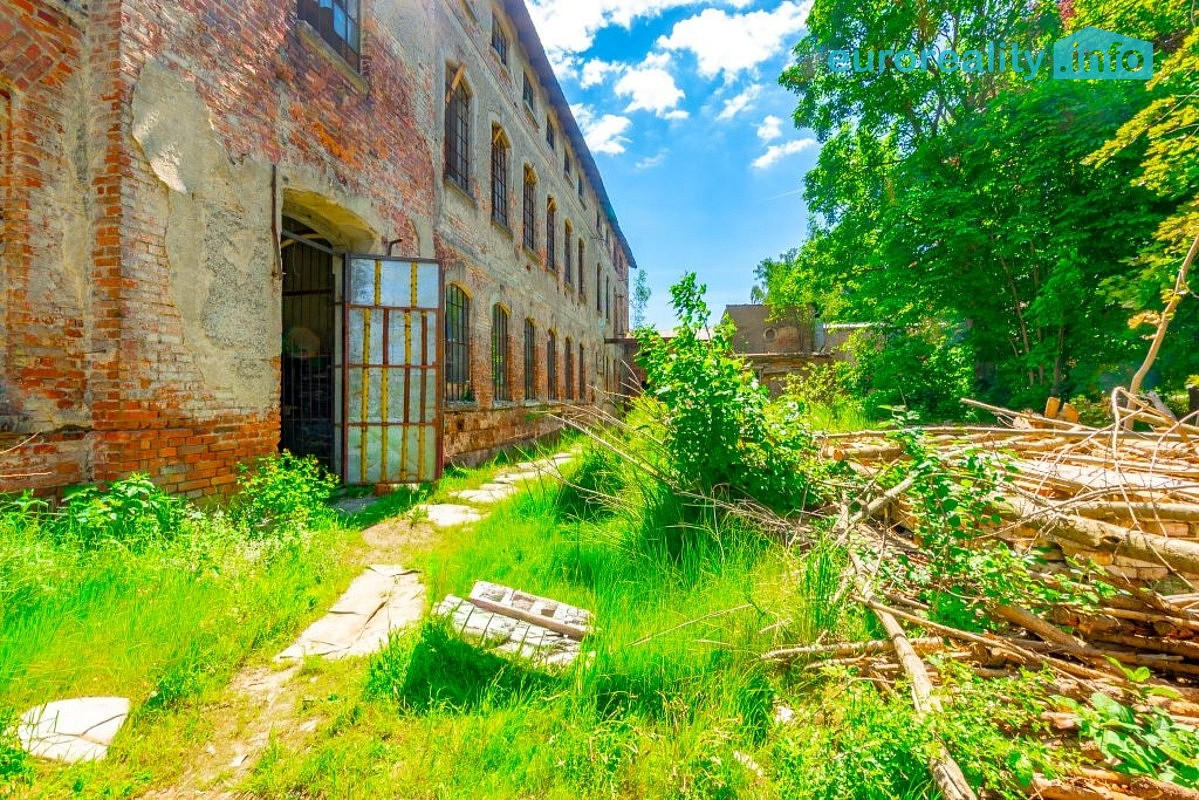 Prodej stavebního pozemku 2 399 m² – fotografie 5