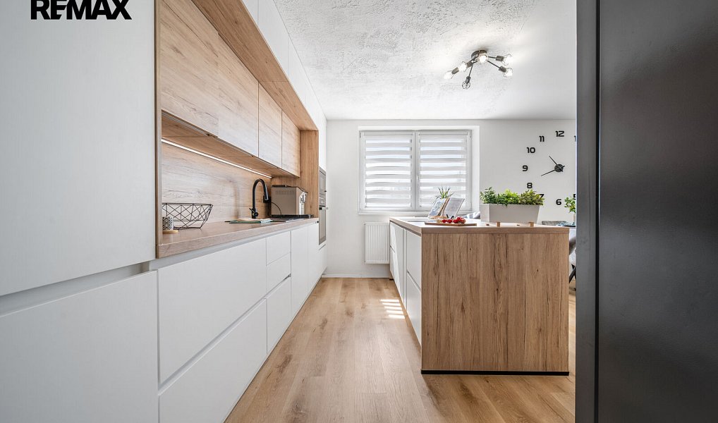 Prodej domu 169 m² s pozemkem 599 m², Zdounky – náhled fotky 2