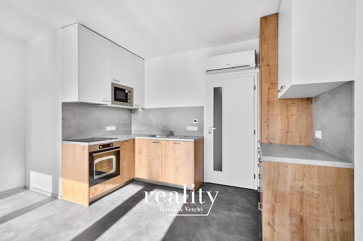 Pronájem bytu 1+kk 36 m²