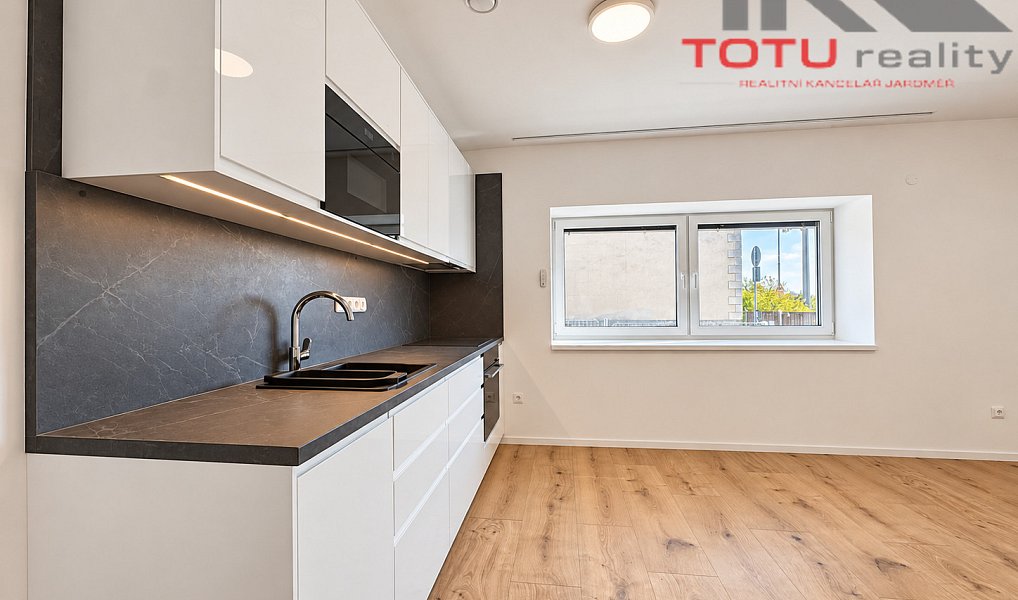 Pronájem bytu 2+kk 38 m², Černožice – náhled fotky 7
