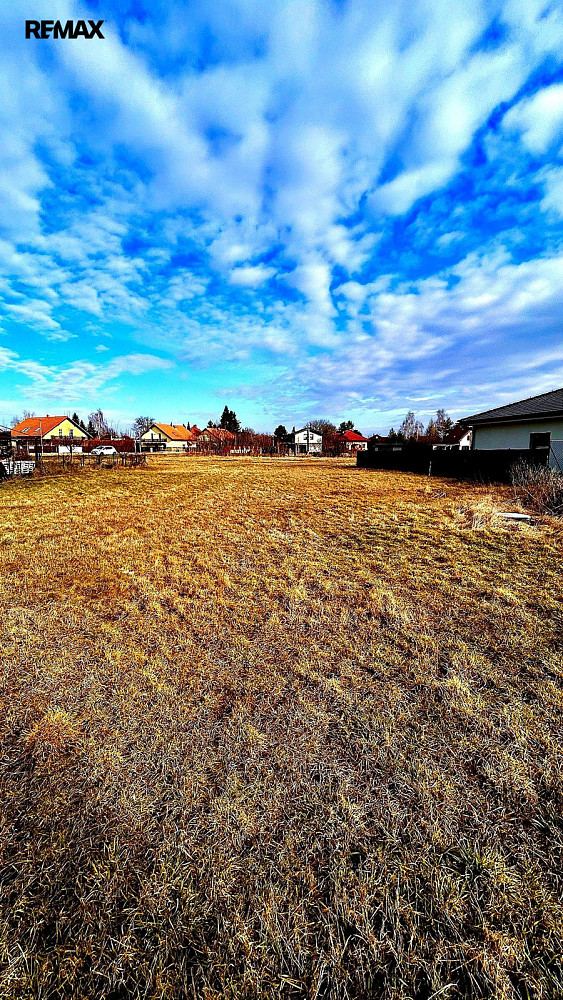 Prodej stavebního pozemku 803 m² — photo 2