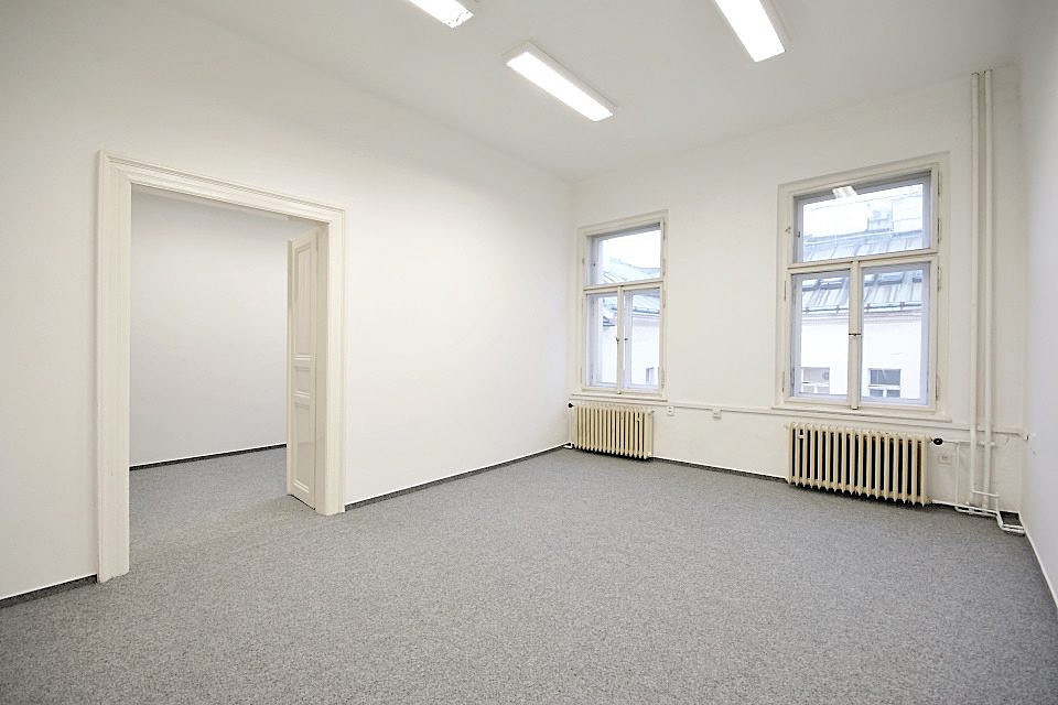 Pronájem kanceláře 76 m² – fotografie 4