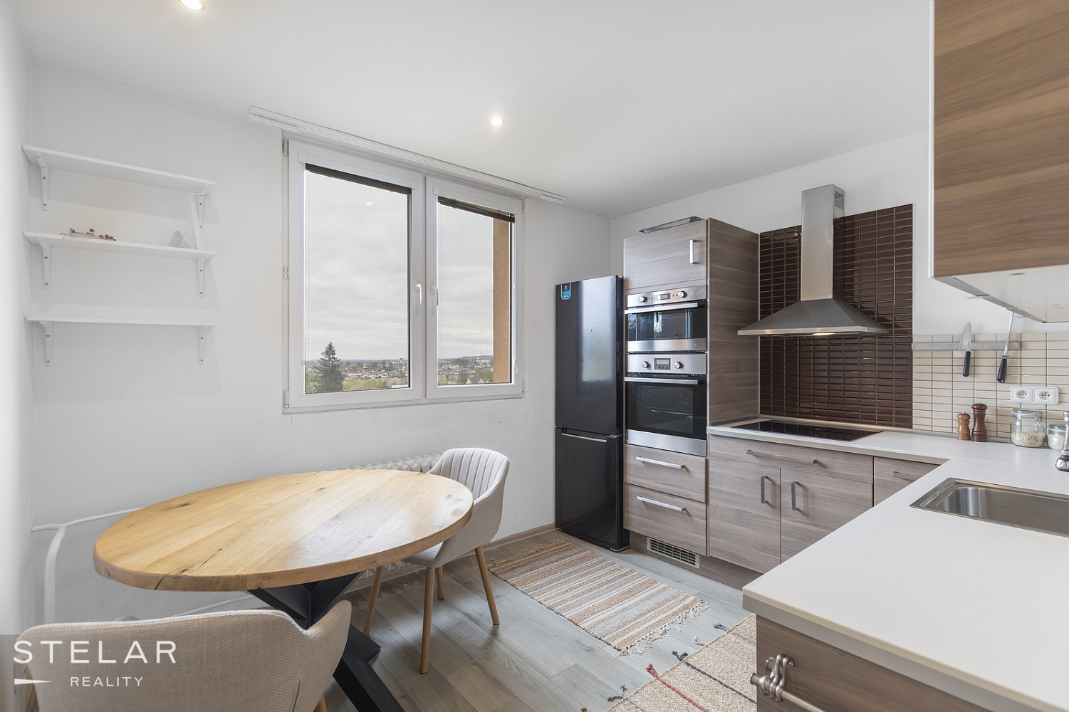 Pronájem bytu 2+1 60 m² – fotografie 3