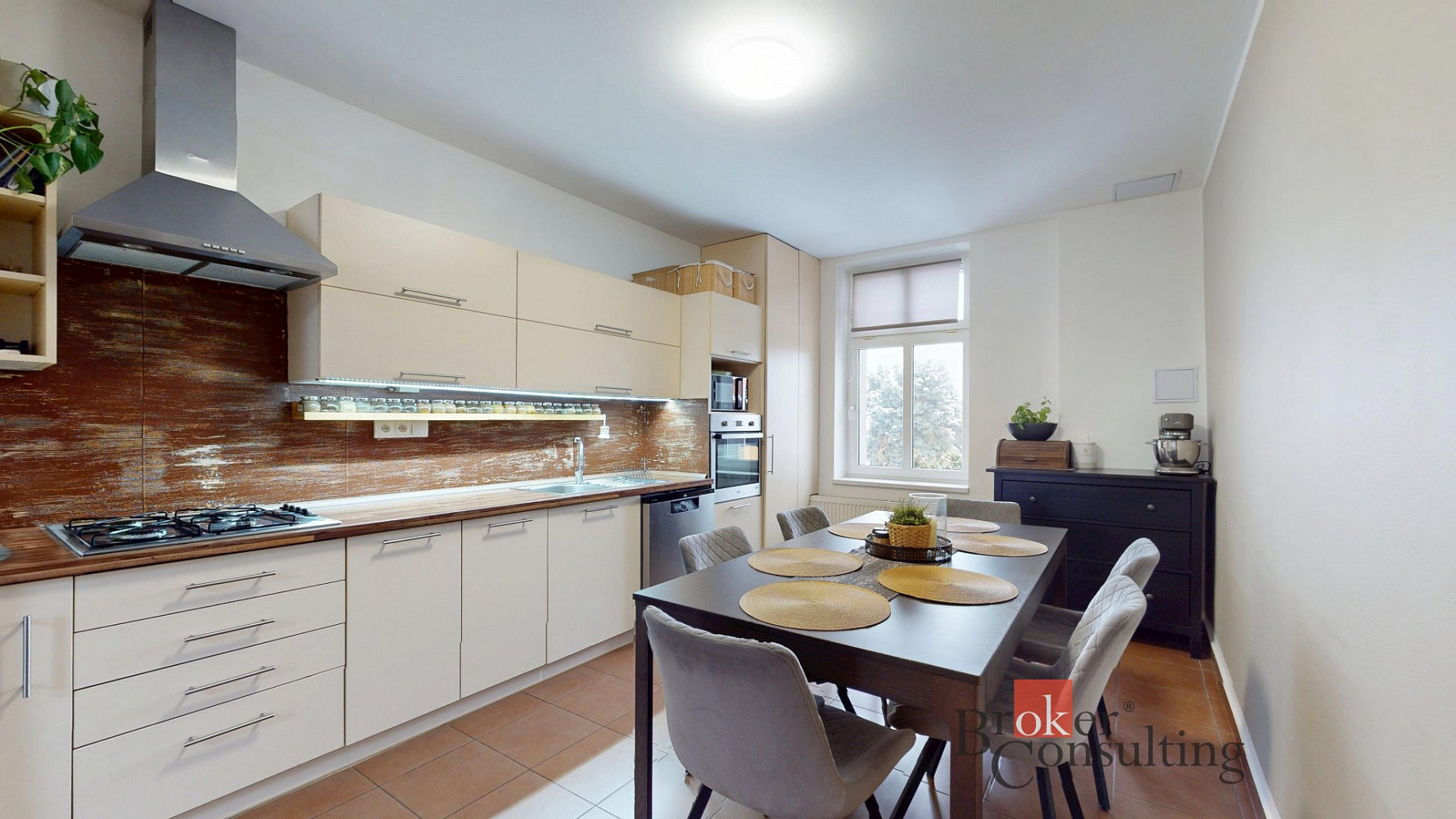 Prodej domu 343 m² s pozemkem 737 m² — photo 3