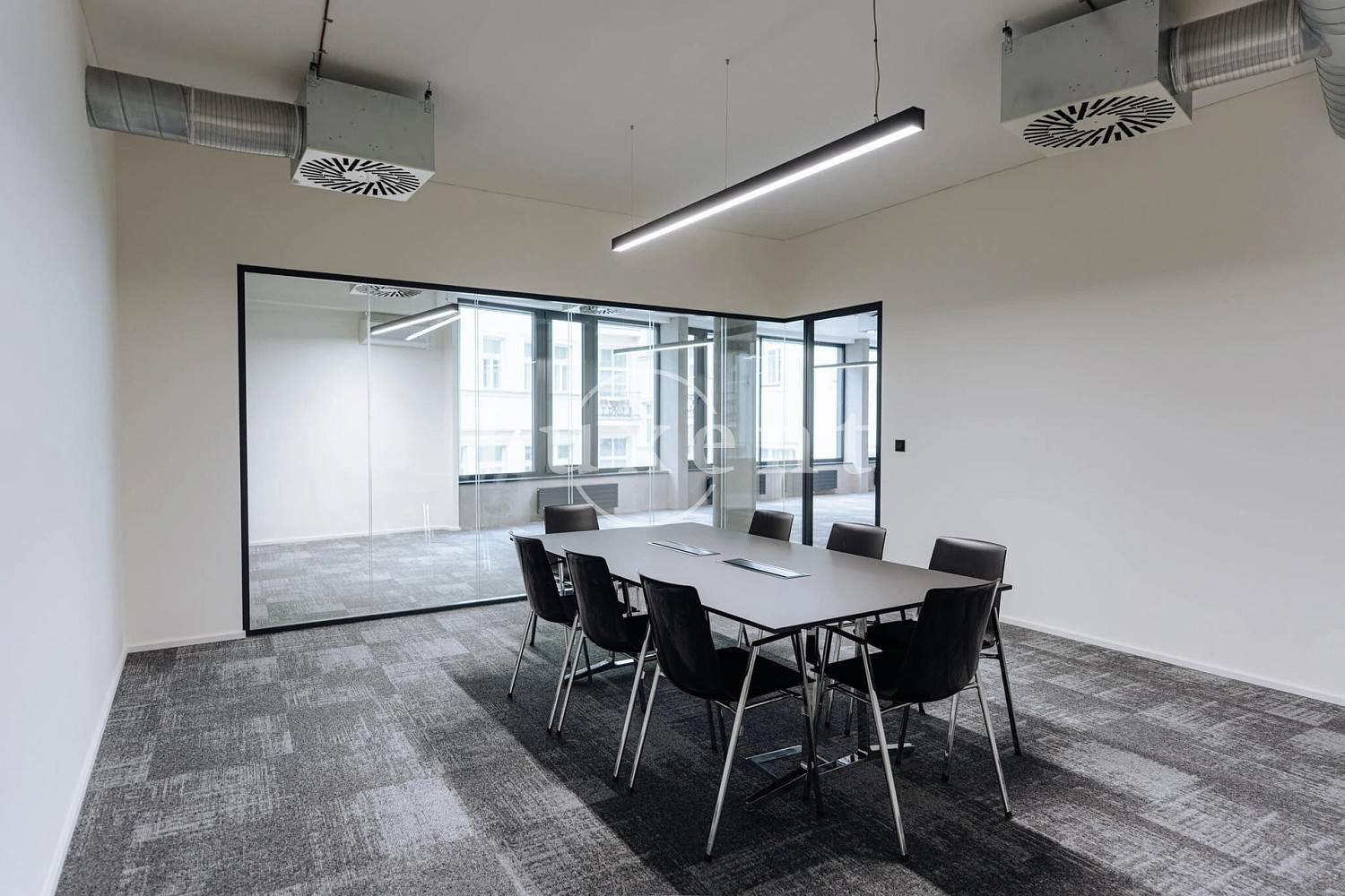 Pronájem kanceláře 287 m² – fotografie 2
