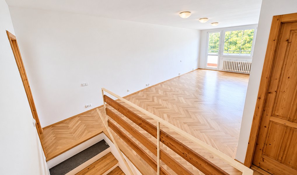 Prodej bytu 4+1 98 m², Praha – náhled fotky 3
