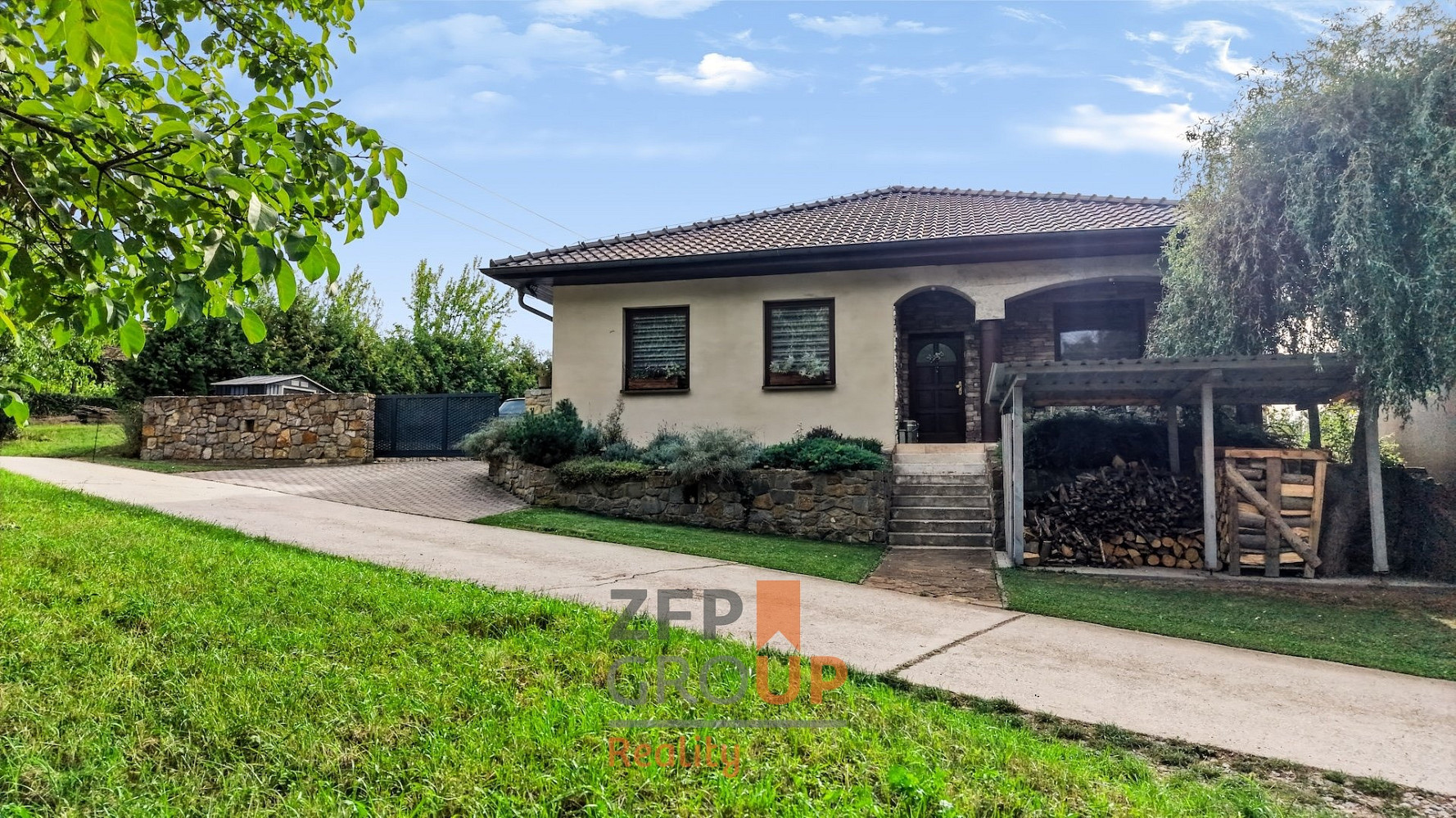 Prodej domu 180 m² s pozemkem 311 m²