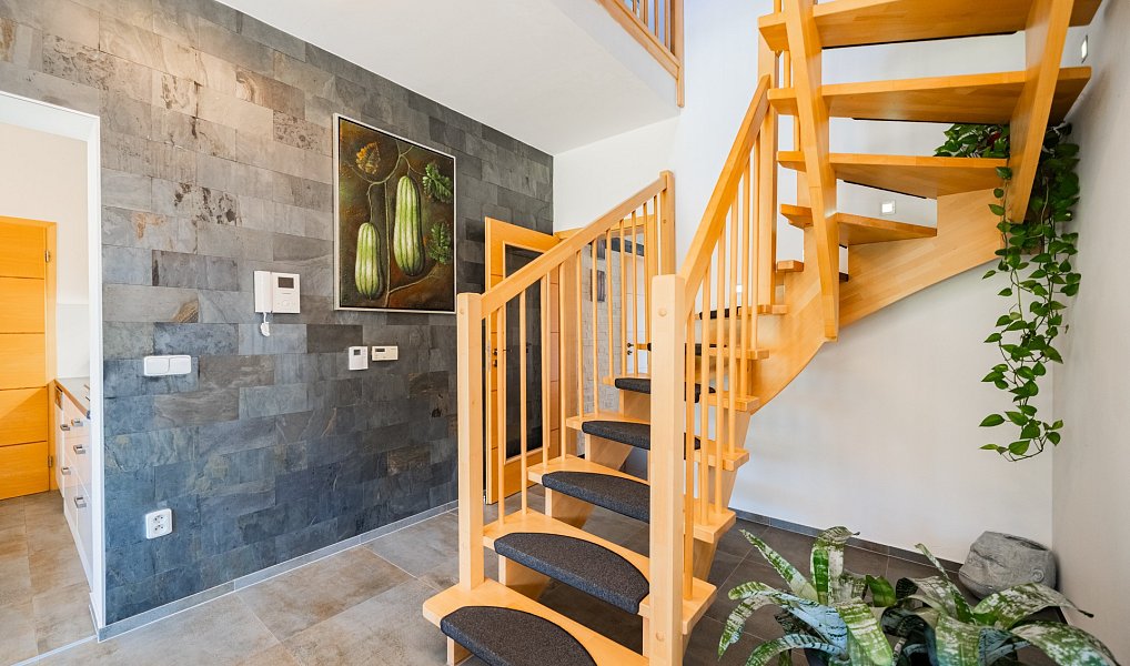 Prodej domu 175 m² s pozemkem 527 m², Dobřejovice – náhled fotky 19