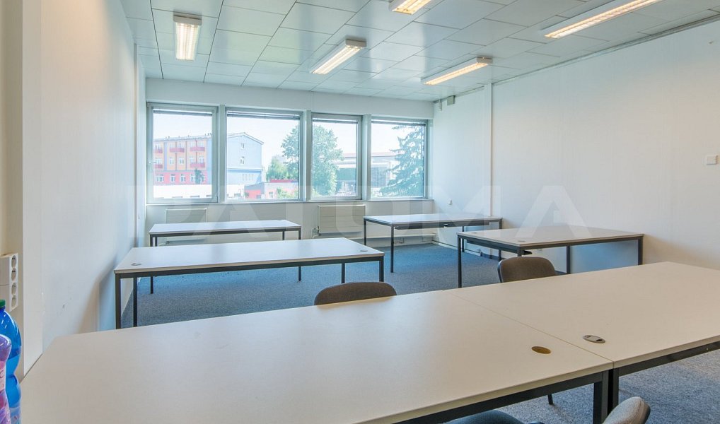 Pronájem kanceláře 142 m², Praha – náhled fotky 9