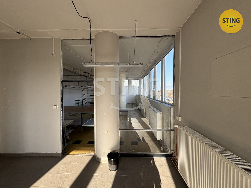Pronájem výrobních prostor 128 m² – pohled 5