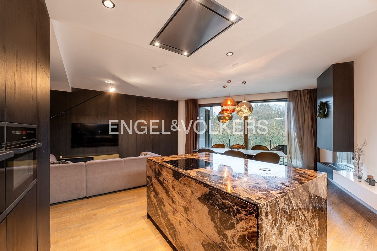 Pronájem bytu 4+kk 118 m² – fotografie 2