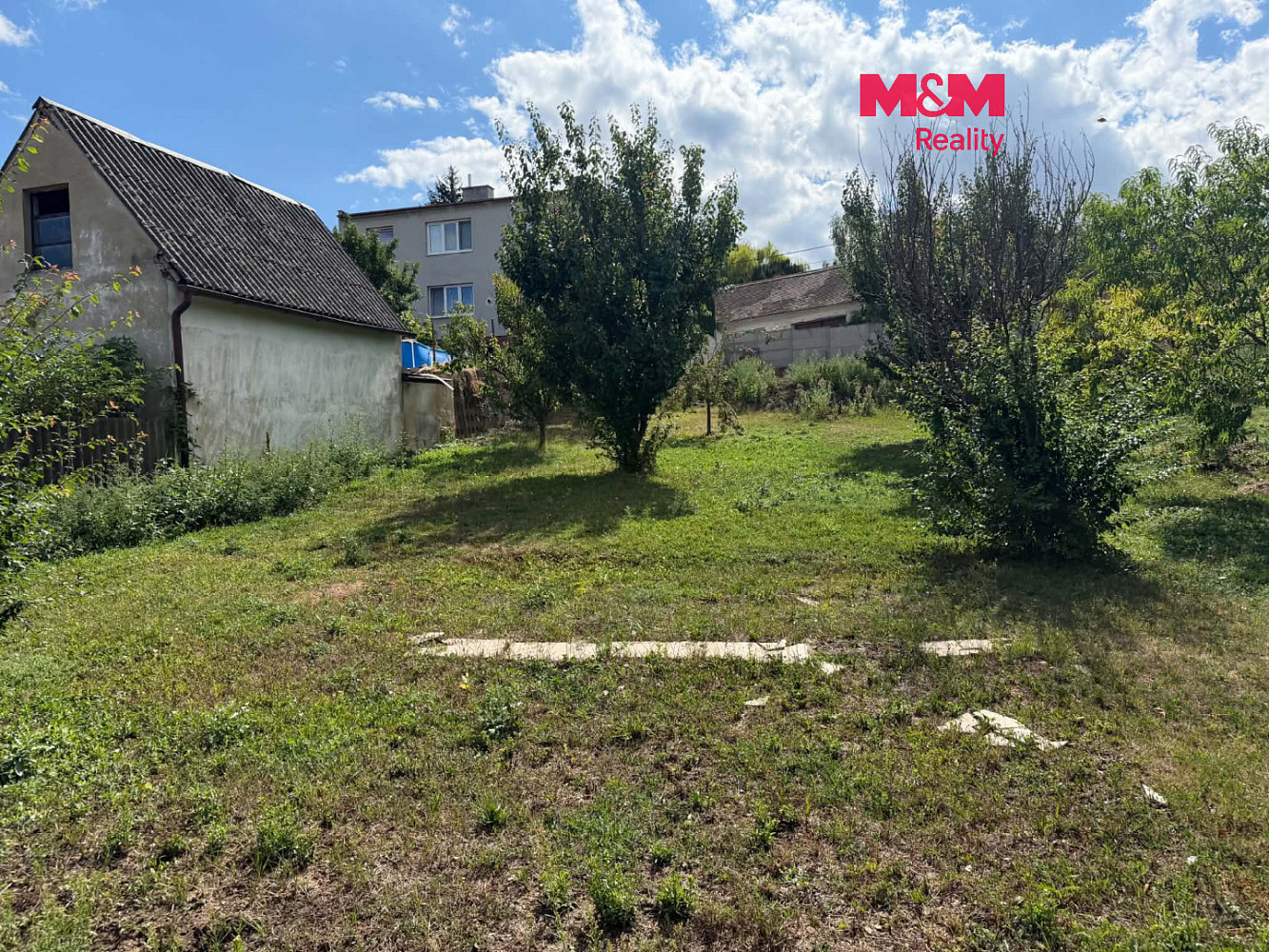 Prodej stavebního pozemku 1 226 m²