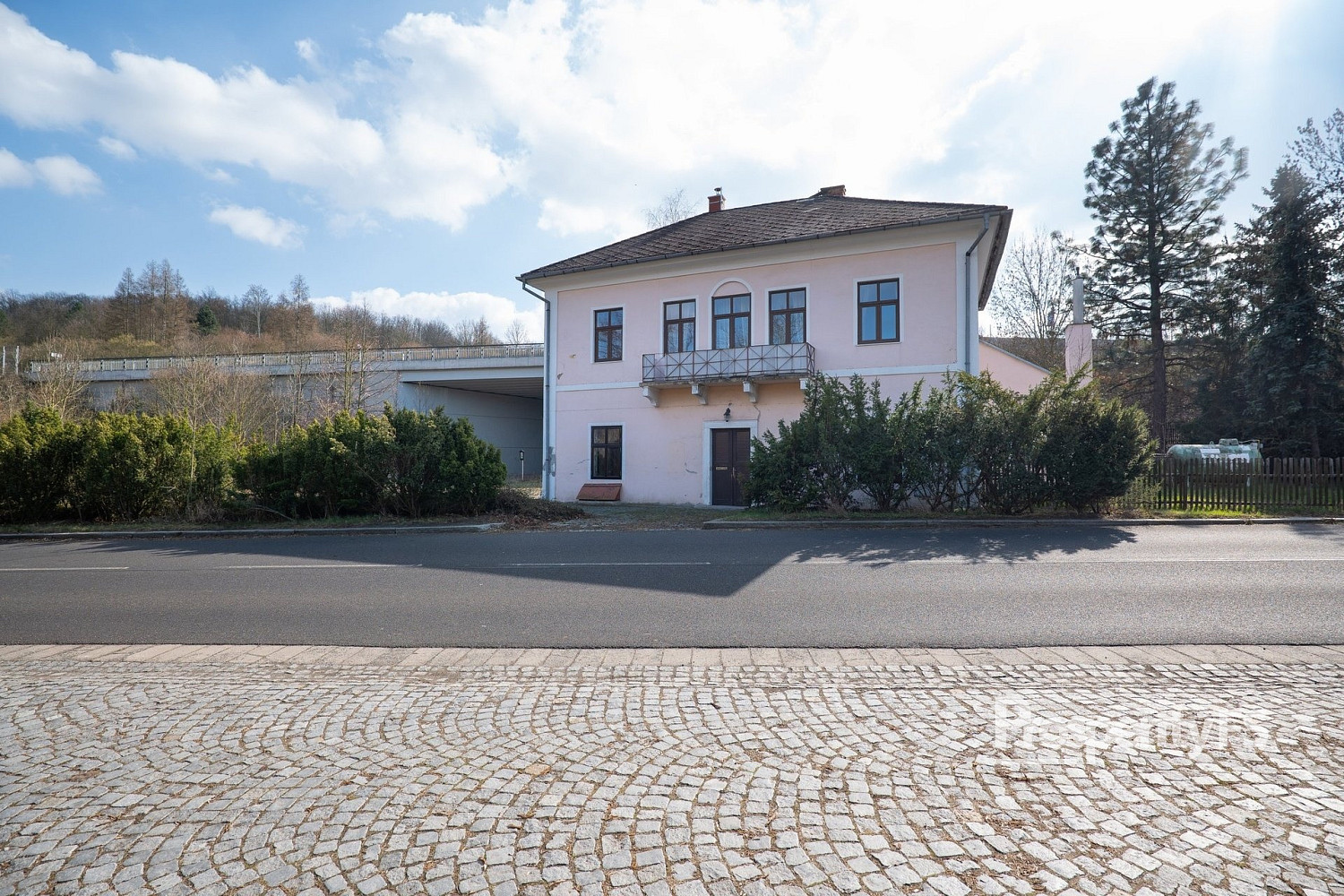 Pronájem domu 75 m² s pozemkem 403 m² — photo 2