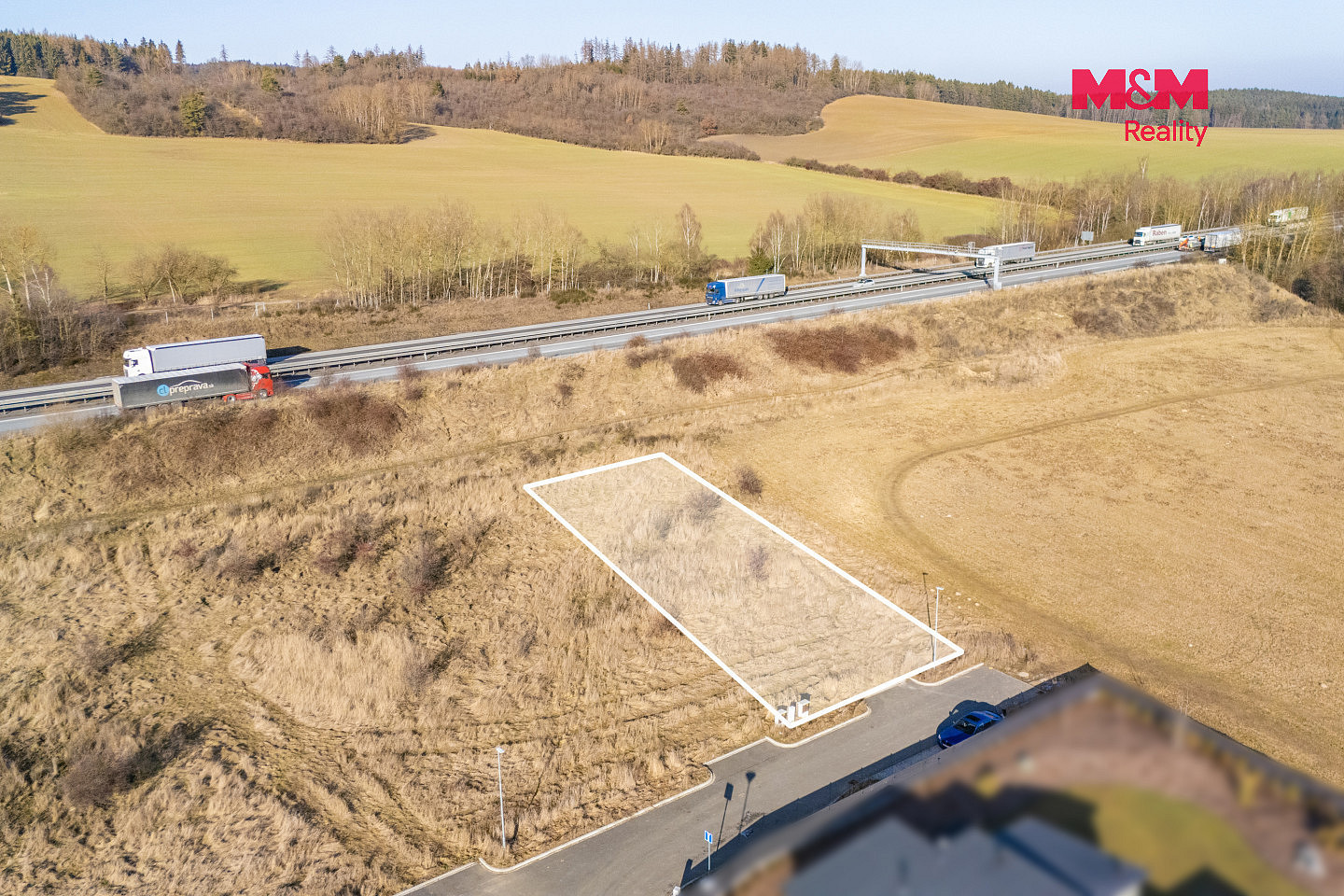 Prodej stavebního pozemku 822 m² – fotografie 3