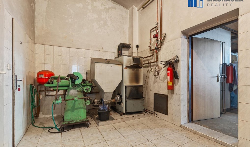 Prodej domu 700 m² s pozemkem 421 m², Duchcov – náhled fotky 34