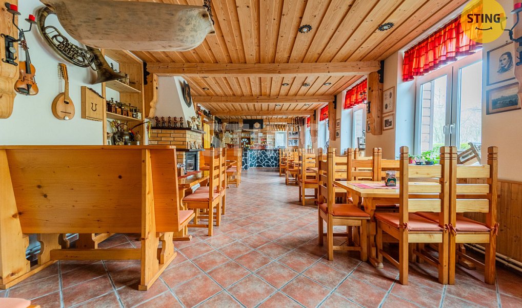 Prodej ubytovacího objektu 813 m², Spálov – náhled fotky 9