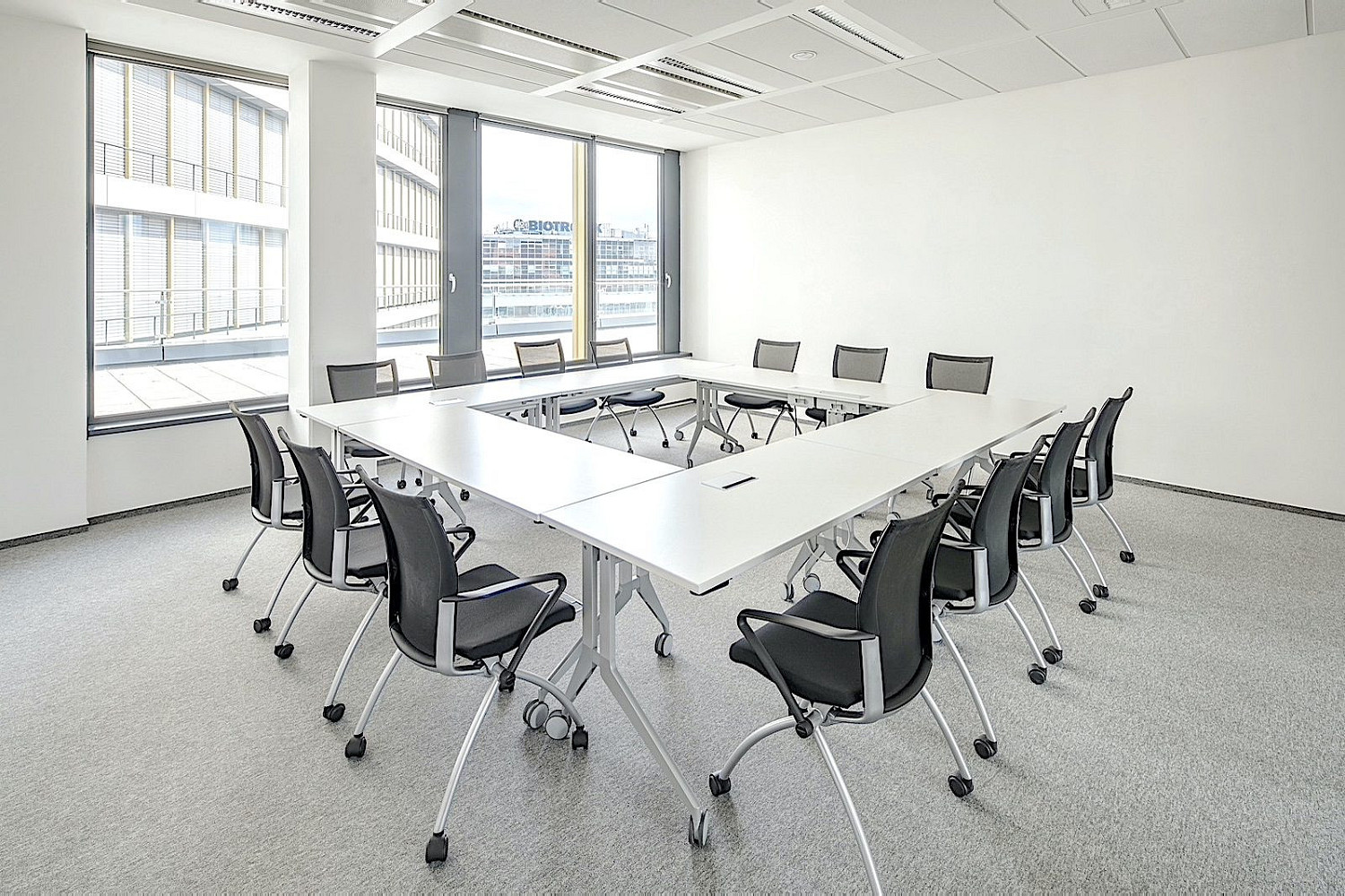 Pronájem kanceláře 521 m² – fotografie 4