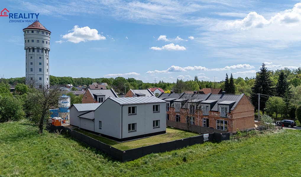 Prodej domu 270 m² s pozemkem 624 m², Karviná – fotka 1 z 60