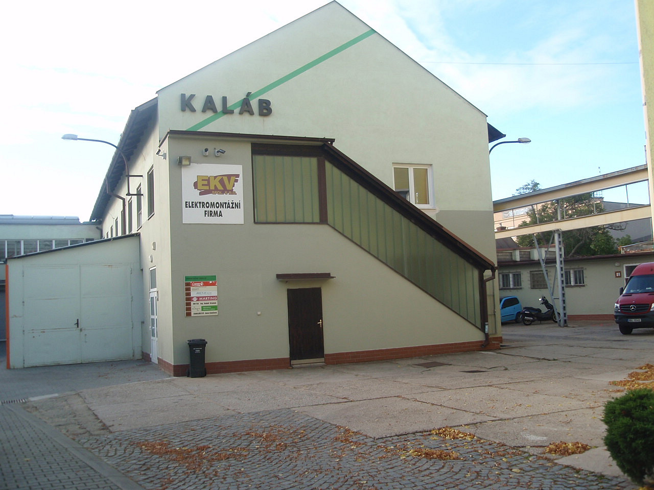 Pronájem kanceláře 50 m² – fotografie 3