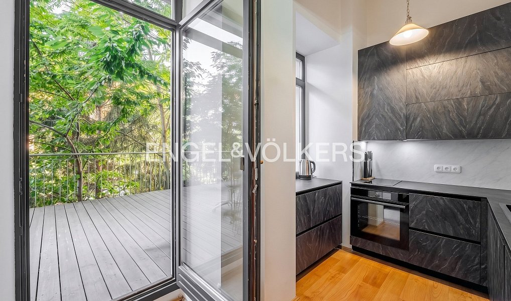 Prodej bytu 2+kk 65 m², Praha – náhled fotky 2
