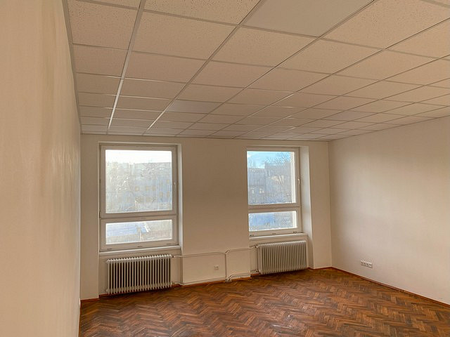 Pronájem kanceláře 220 m²