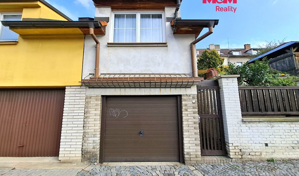 Pronájem garáže 13 m2, ul. Dubečská, Praha 10 - Strašnice, Praha – fotka 1 z 4