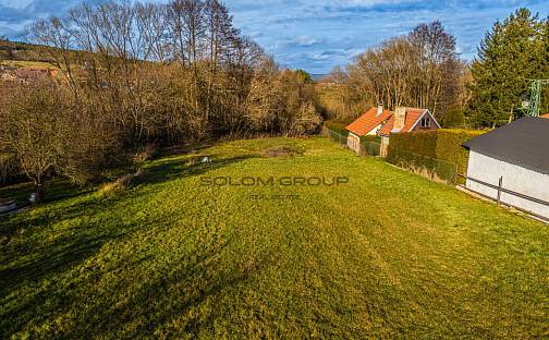 Prodej stavebního pozemku 4 472 m², Běštín, okres Beroun