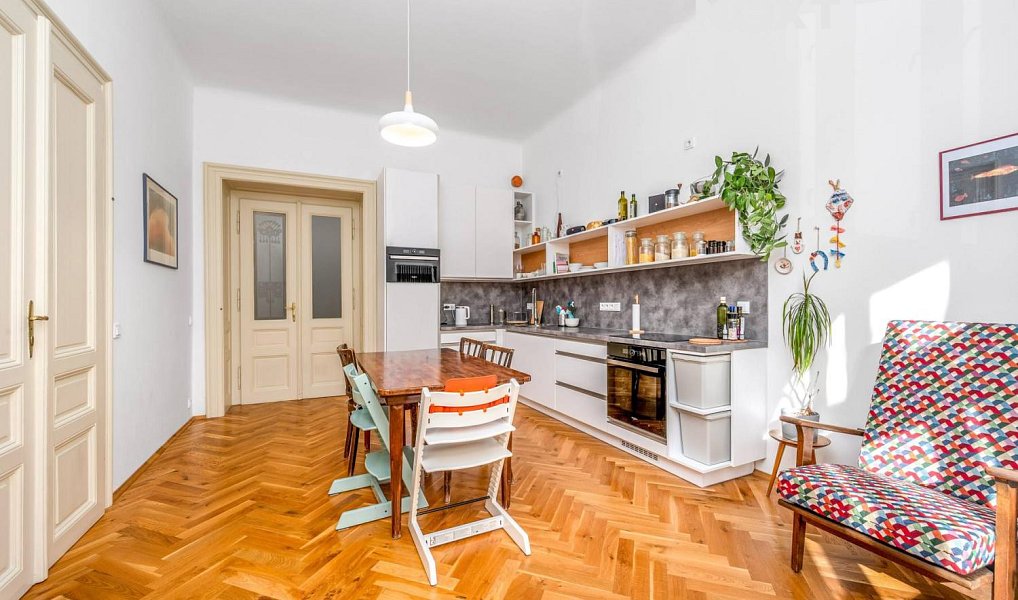 Pronájem bytu 3+1 93 m², Praha – náhled fotky 2