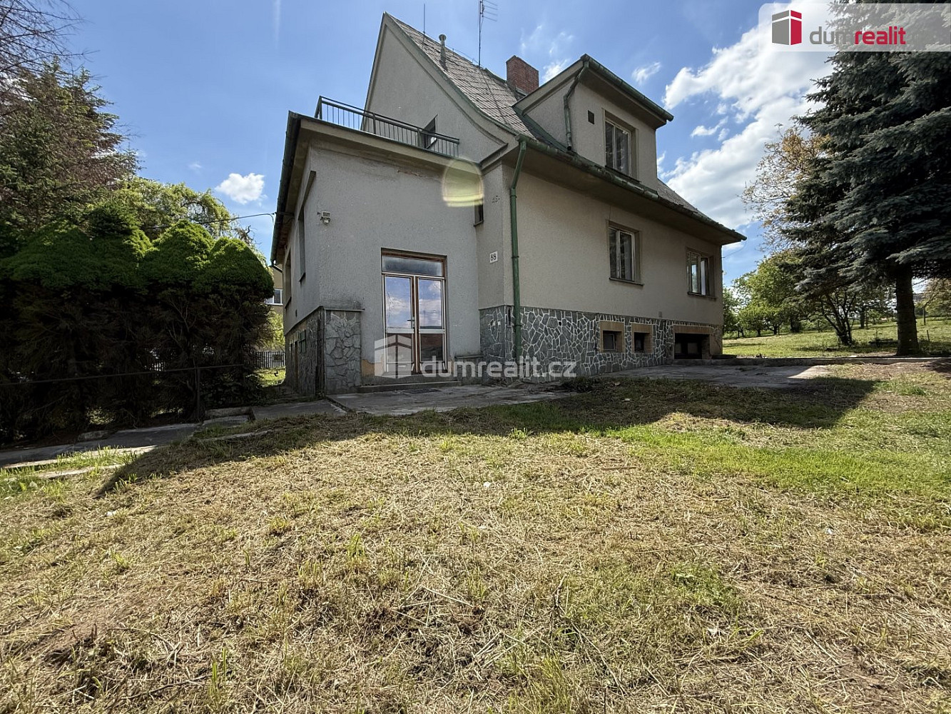 Prodej domu 280 m² s pozemkem 1 871 m²