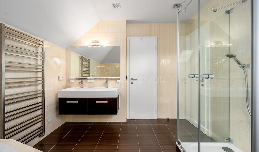 Prodej domu 546 m² s pozemkem 1 608 m², Zvole – náhled fotky 35