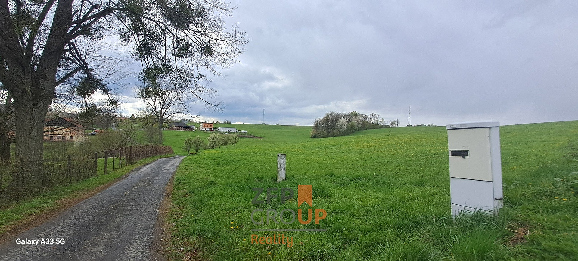 Prodej stavebního pozemku 4 261 m² – fotografie 3