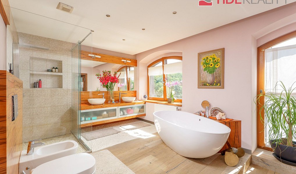 Prodej bytu 4+kk 162 m², Praha – náhled fotky 8