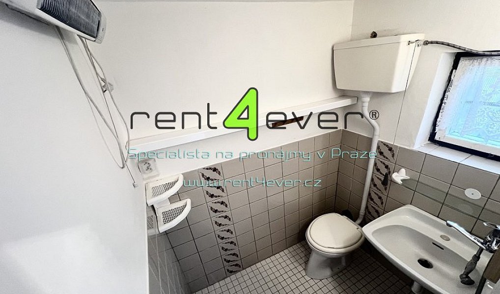Pronájem domu 30 m² s pozemkem 160 m², Jesenice – náhled fotky 9