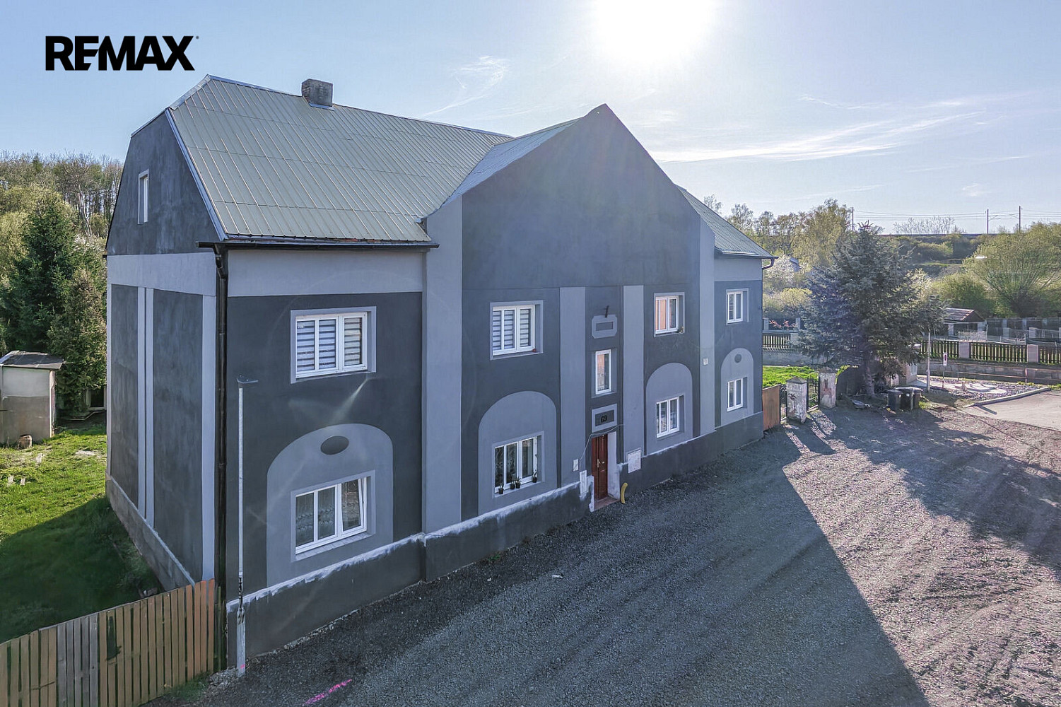 Prodej domu 270 m² s pozemkem 777 m²