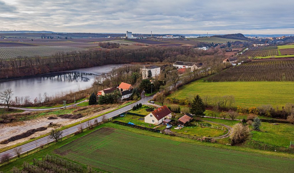 Prodej stavebního pozemku 838 m², Slaný – náhled fotky 9